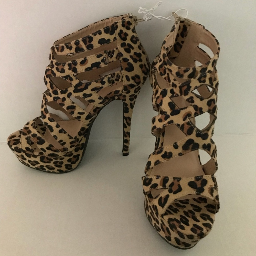 Size 8 cheetah print heels